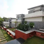 La Flora Cloud 9, Yelagiri