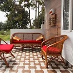 Oyo 69141 White Palace - Yelagiri