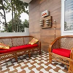Oyo 69141 White Palace - Yelagiri