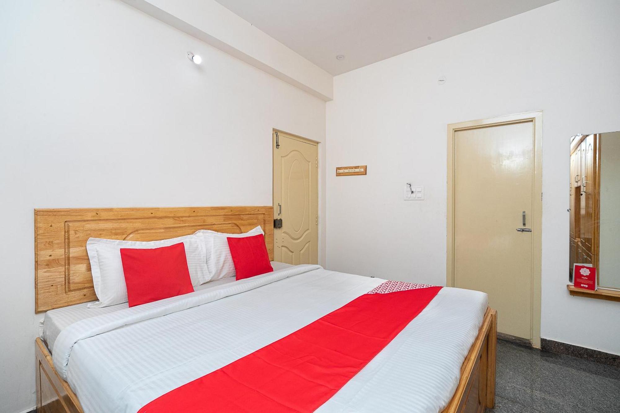 Oyo Flagship Thirumala Village Hotel *