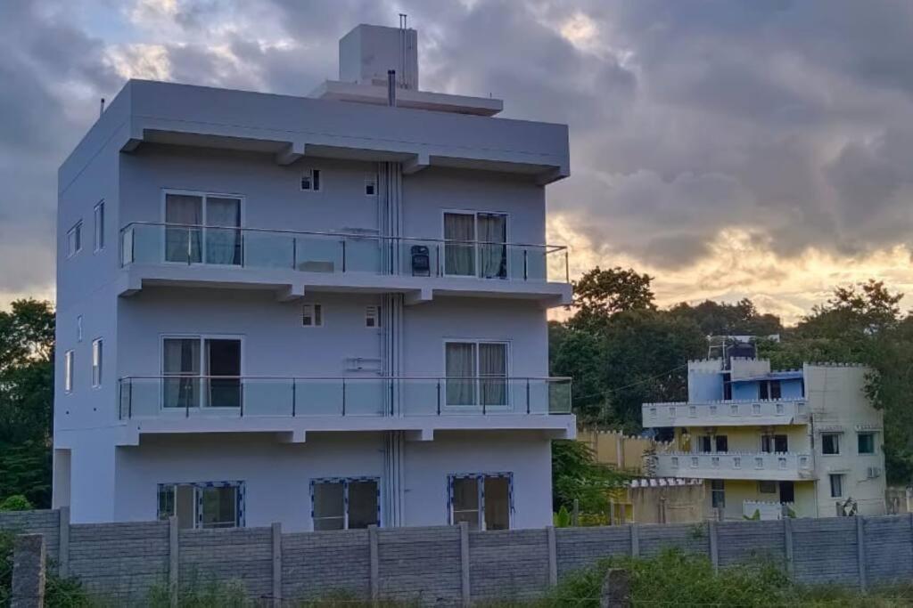 Prs Creek Side * Yelagiri