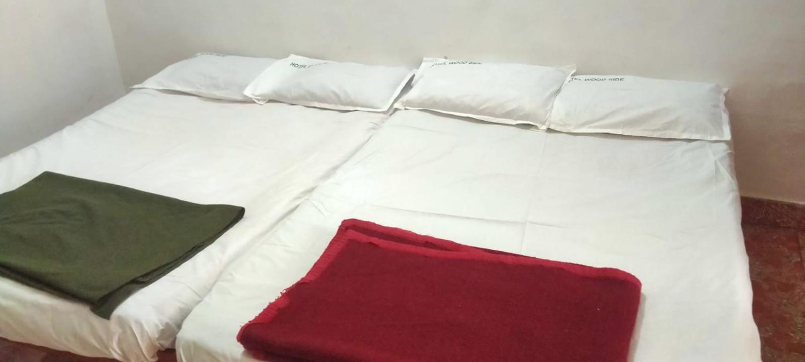 Hotel Woodside And Cafe