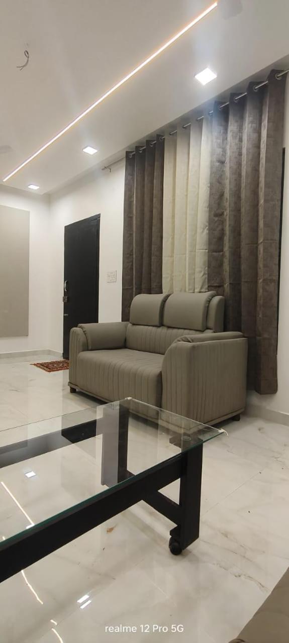 Easy - Stone White - Free Wifi - Full Kitchen - Free Barbeque Equipment *