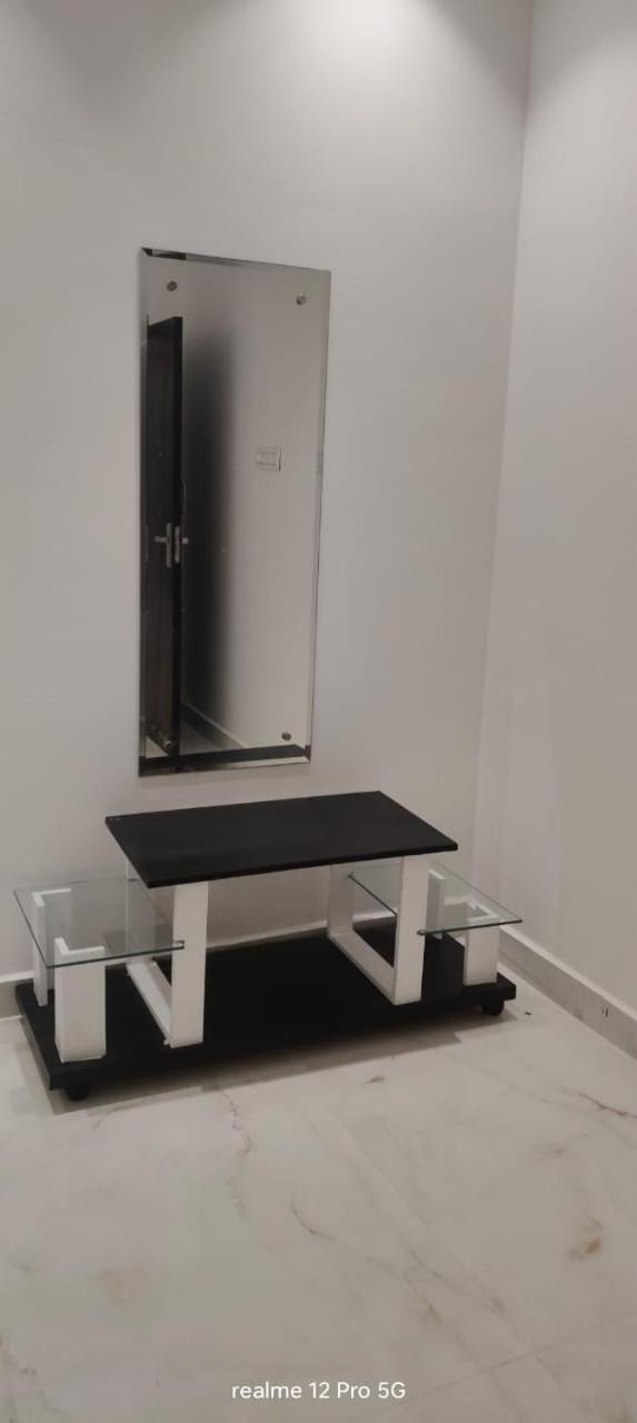 Villa Easy - Stone White - Free Wifi - Full Kitchen - Free Barbeque Equipment Yelagiri