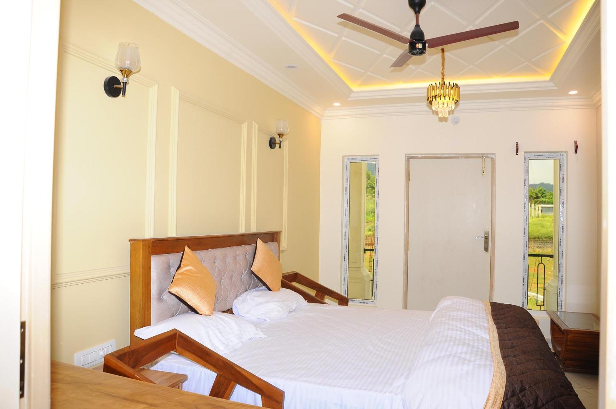 Hotel Gv Yelagiri