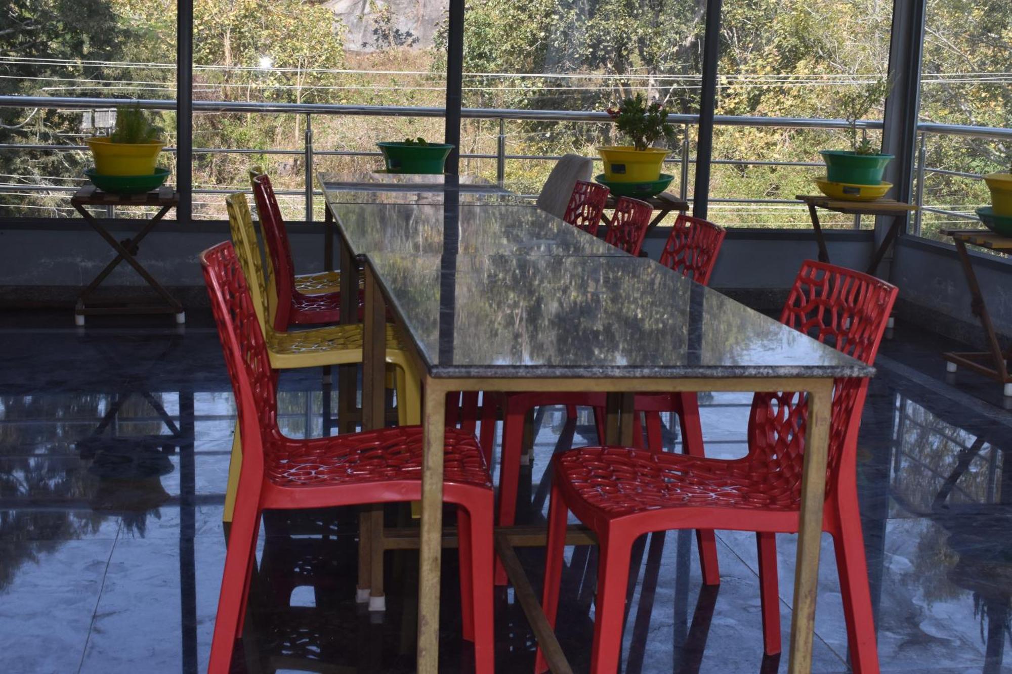 Goldhill Resort *