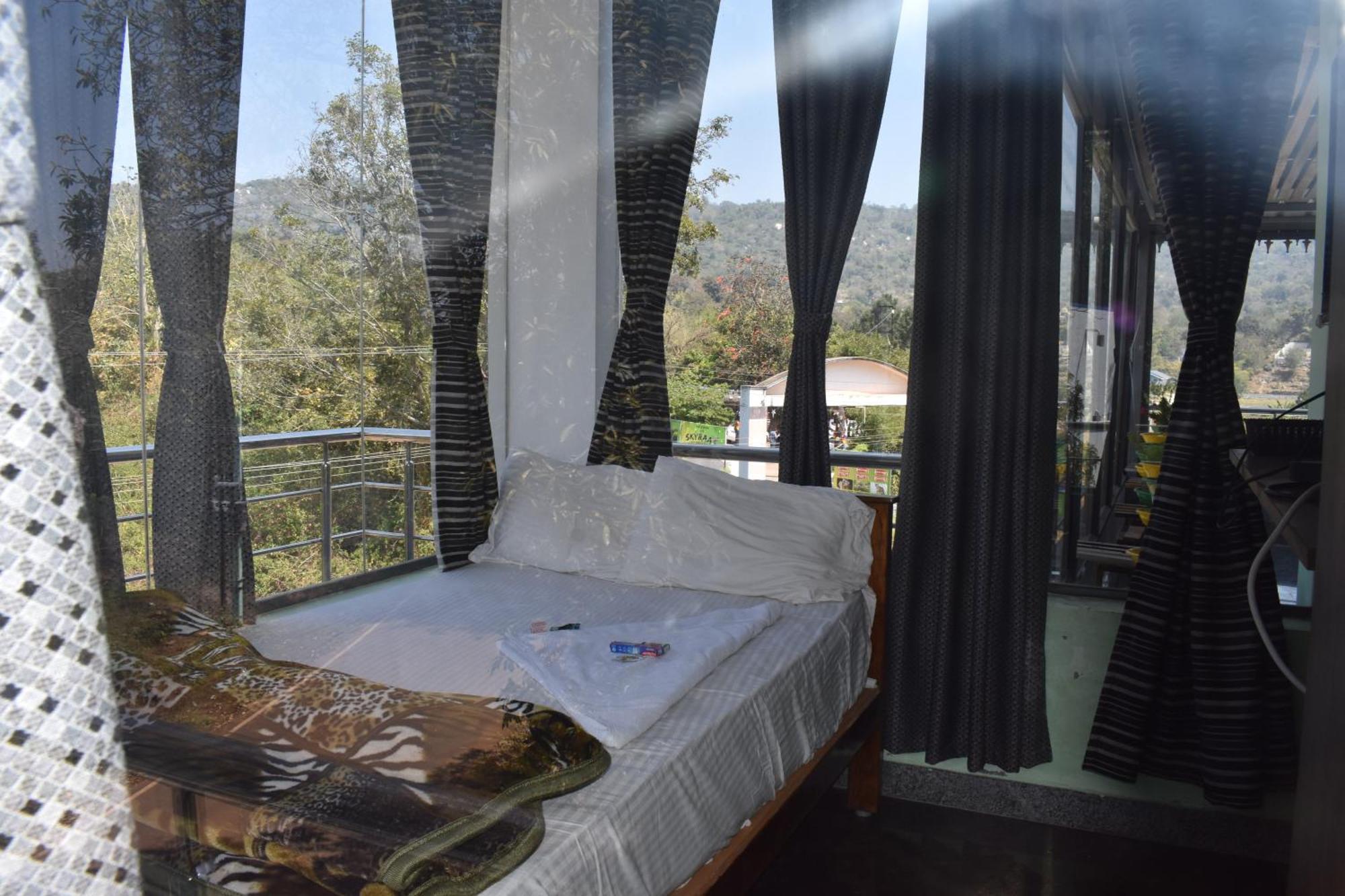 Goldhill Resort