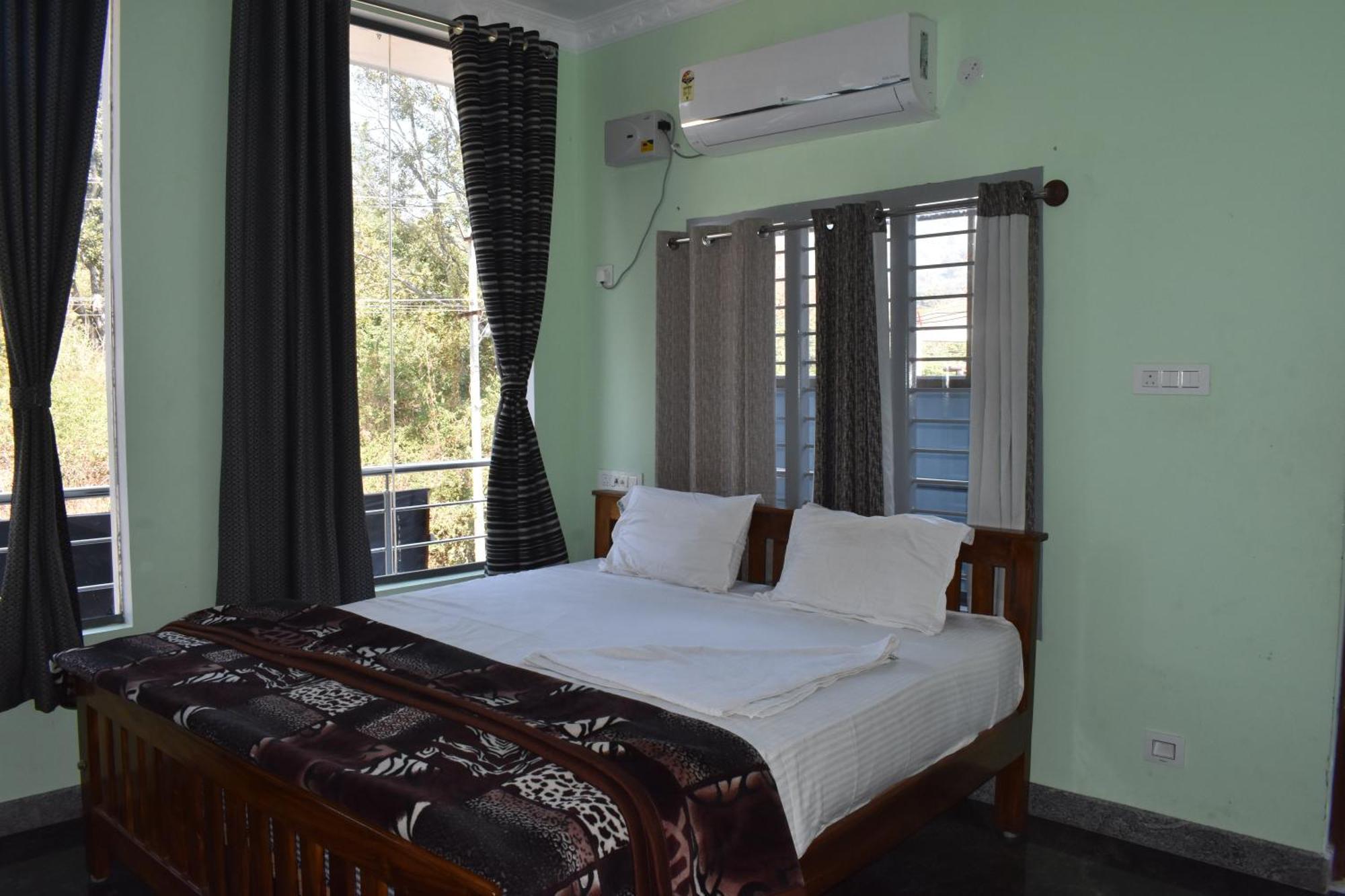 Goldhill Resort Yelagiri