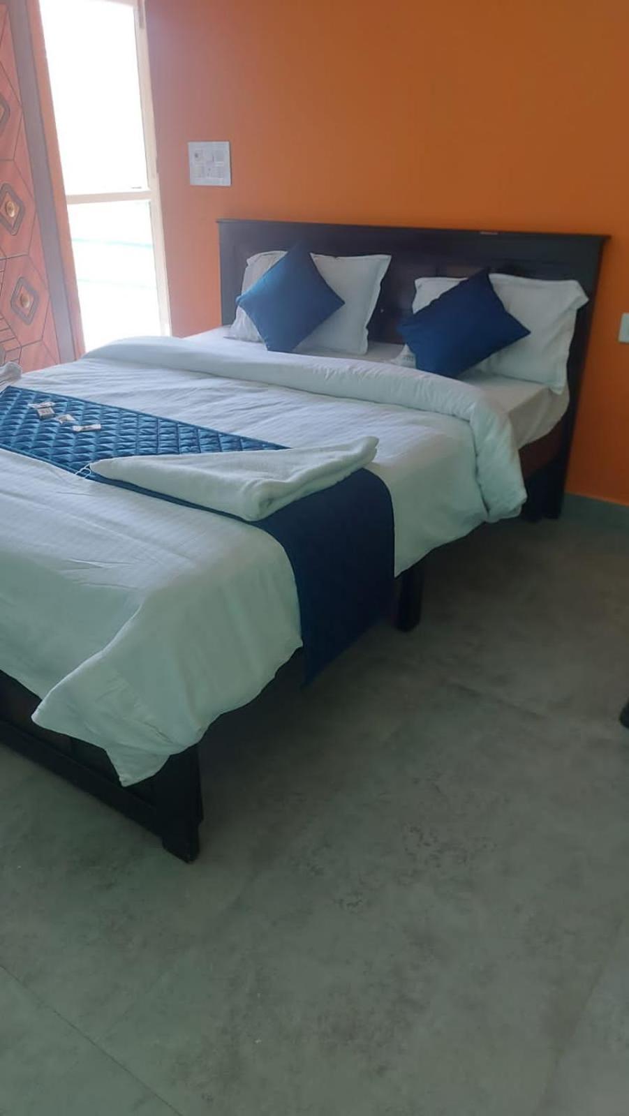 Sai Palace Hostel *