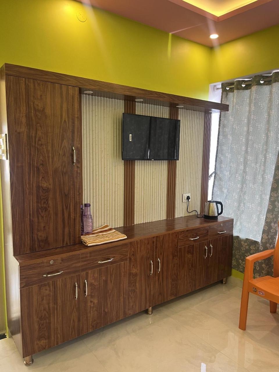 Rest & Relax Resort Yelagiri