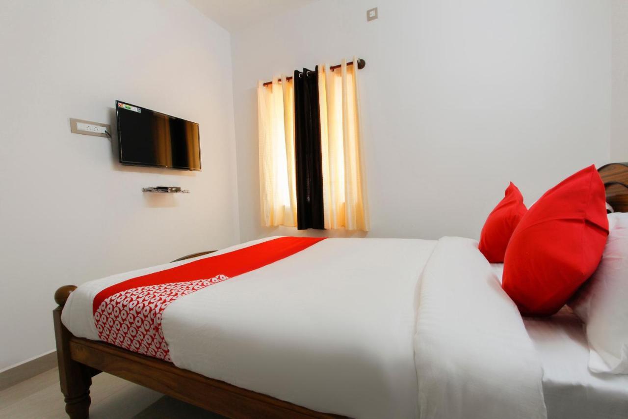 Hotel Oyo 69141 White Palace -