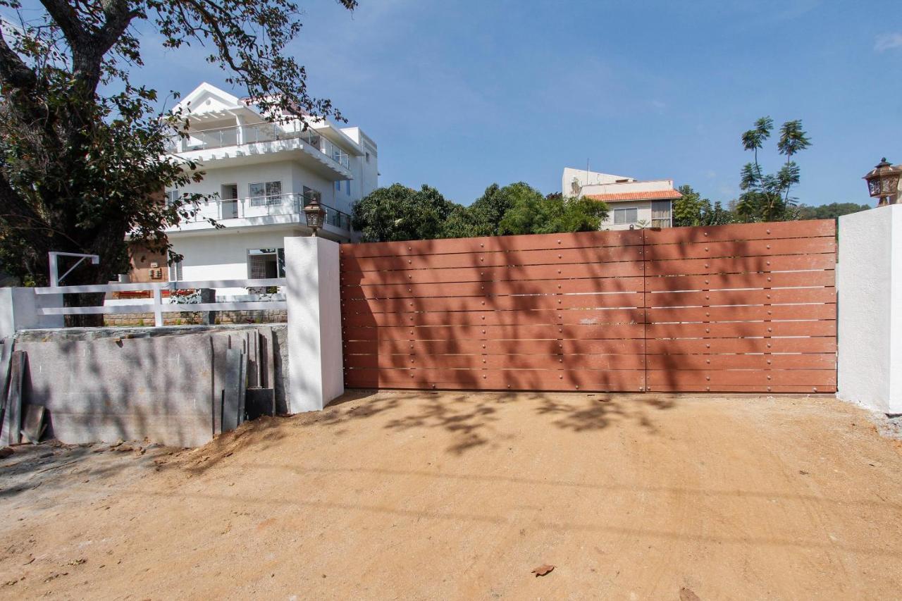 Hotel Oyo 69141 White Palace - Yelagiri