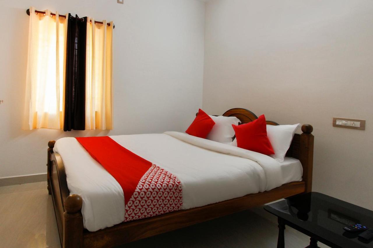 Hotel Oyo 69141 White Palace -