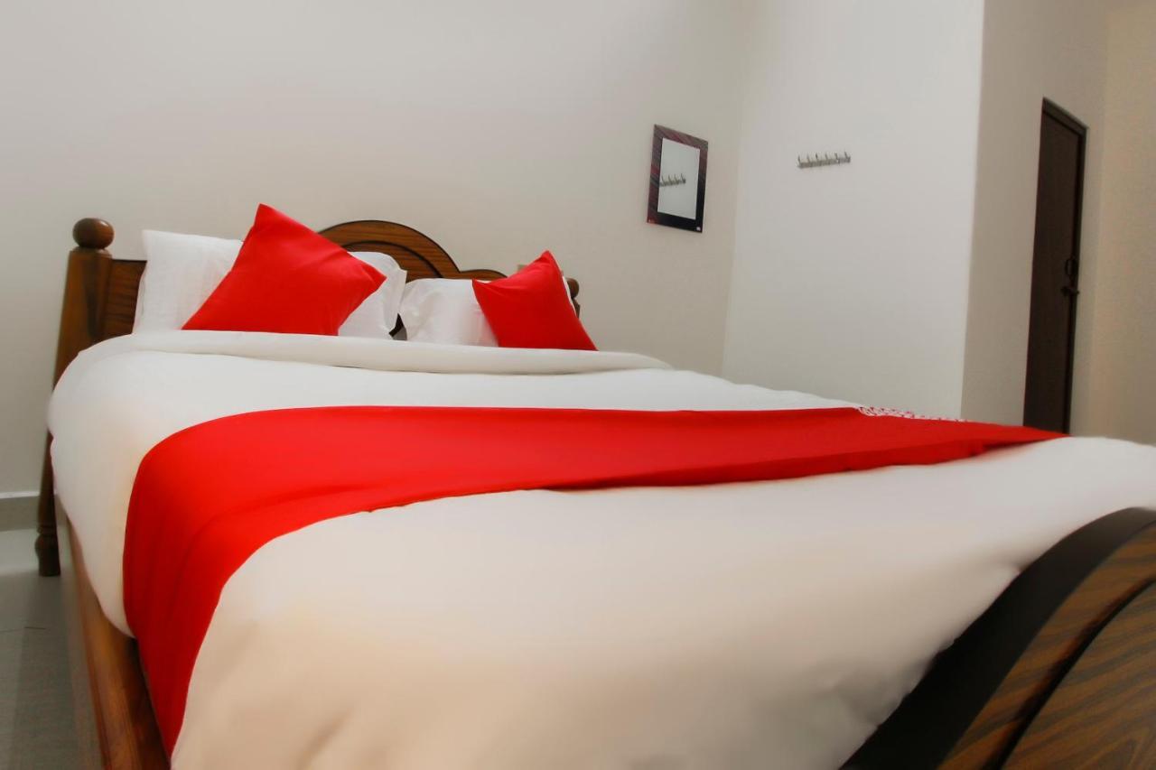 Oyo 69141 White Palace - Hotel Yelagiri