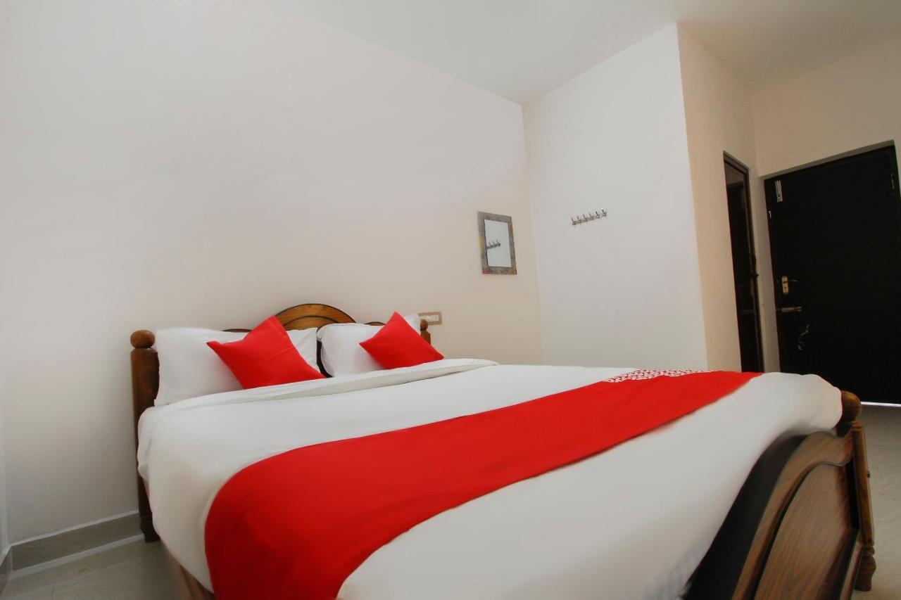 Hotel Oyo 69141 White Palace - Yelagiri