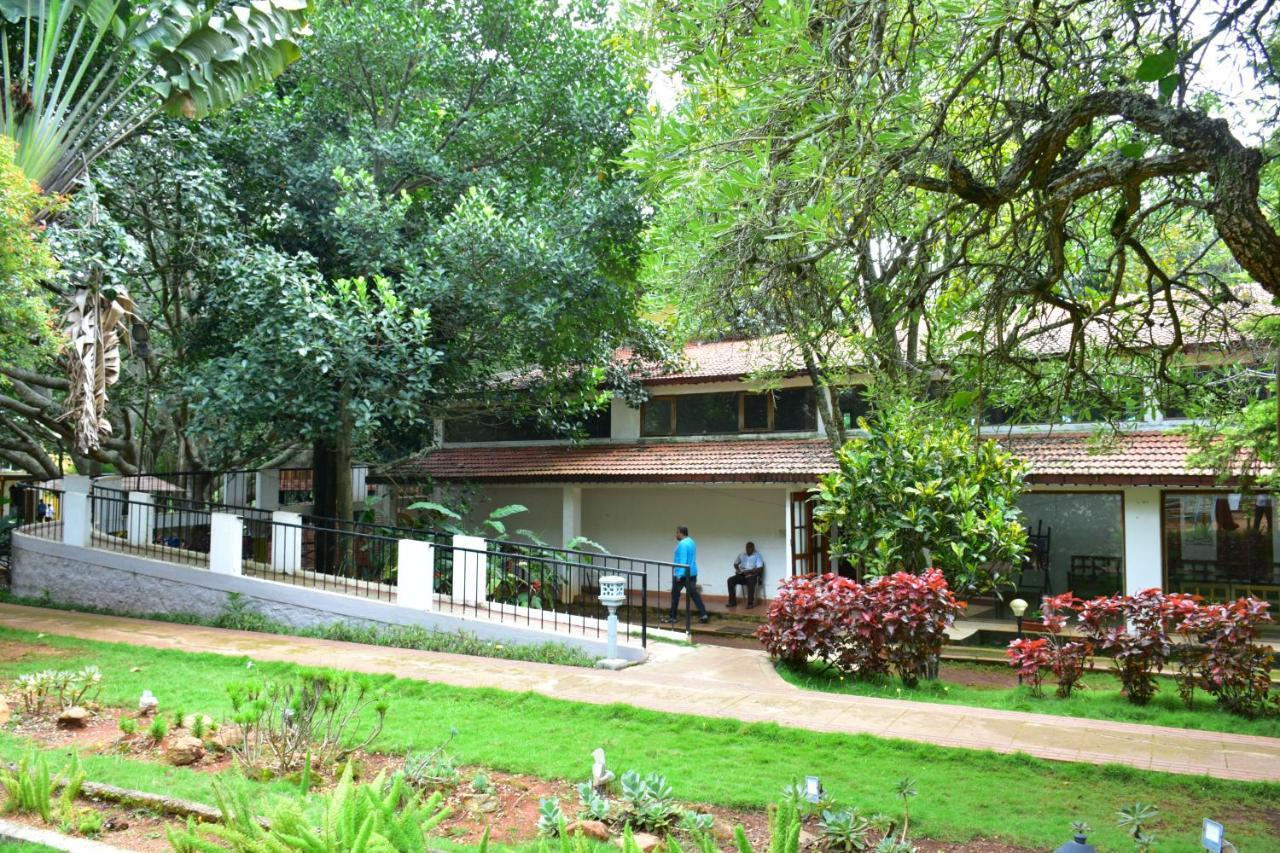Zeenath Taj Gardens 3* Yelagiri
