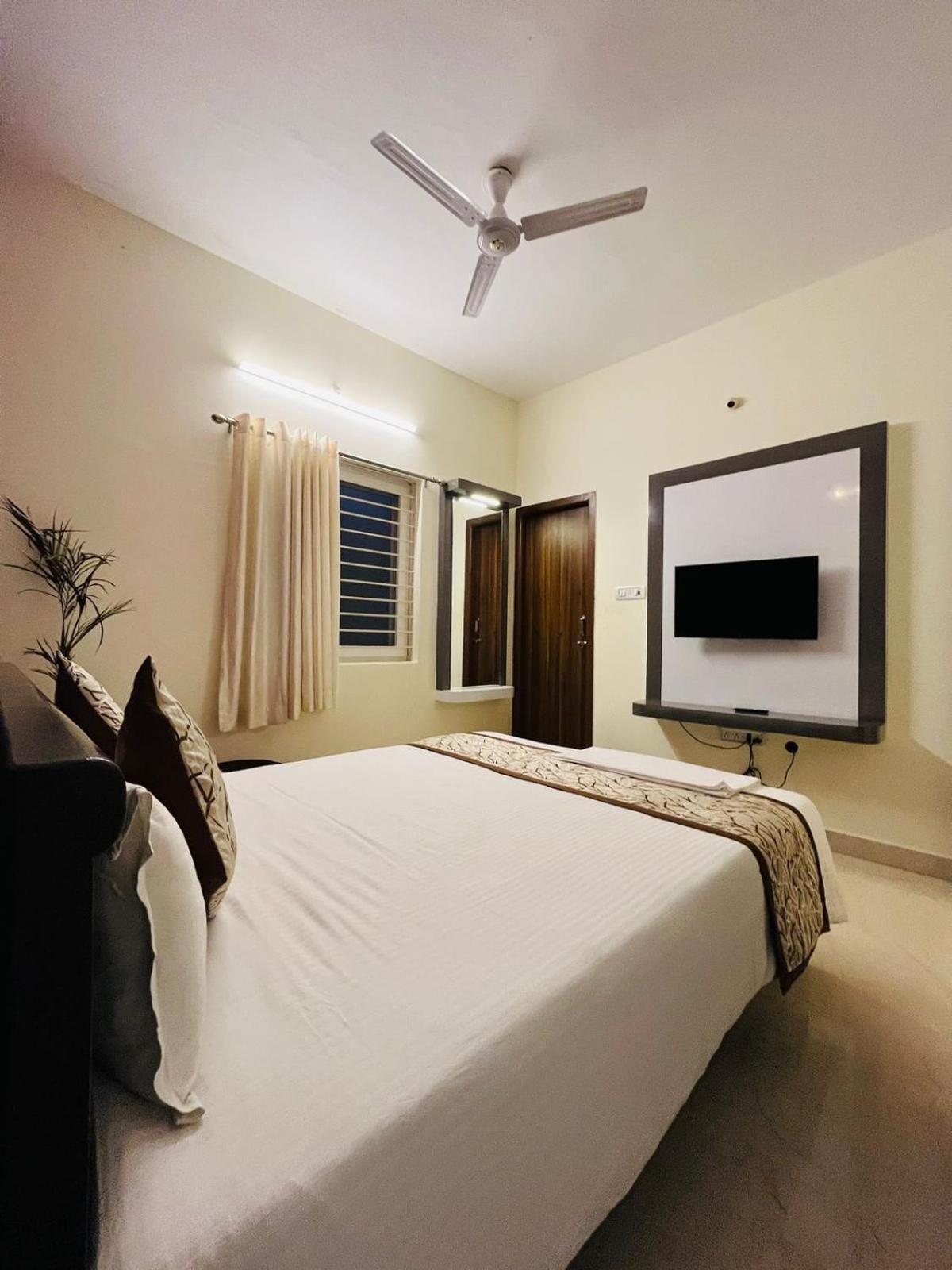 The Forest Creek * Yelagiri