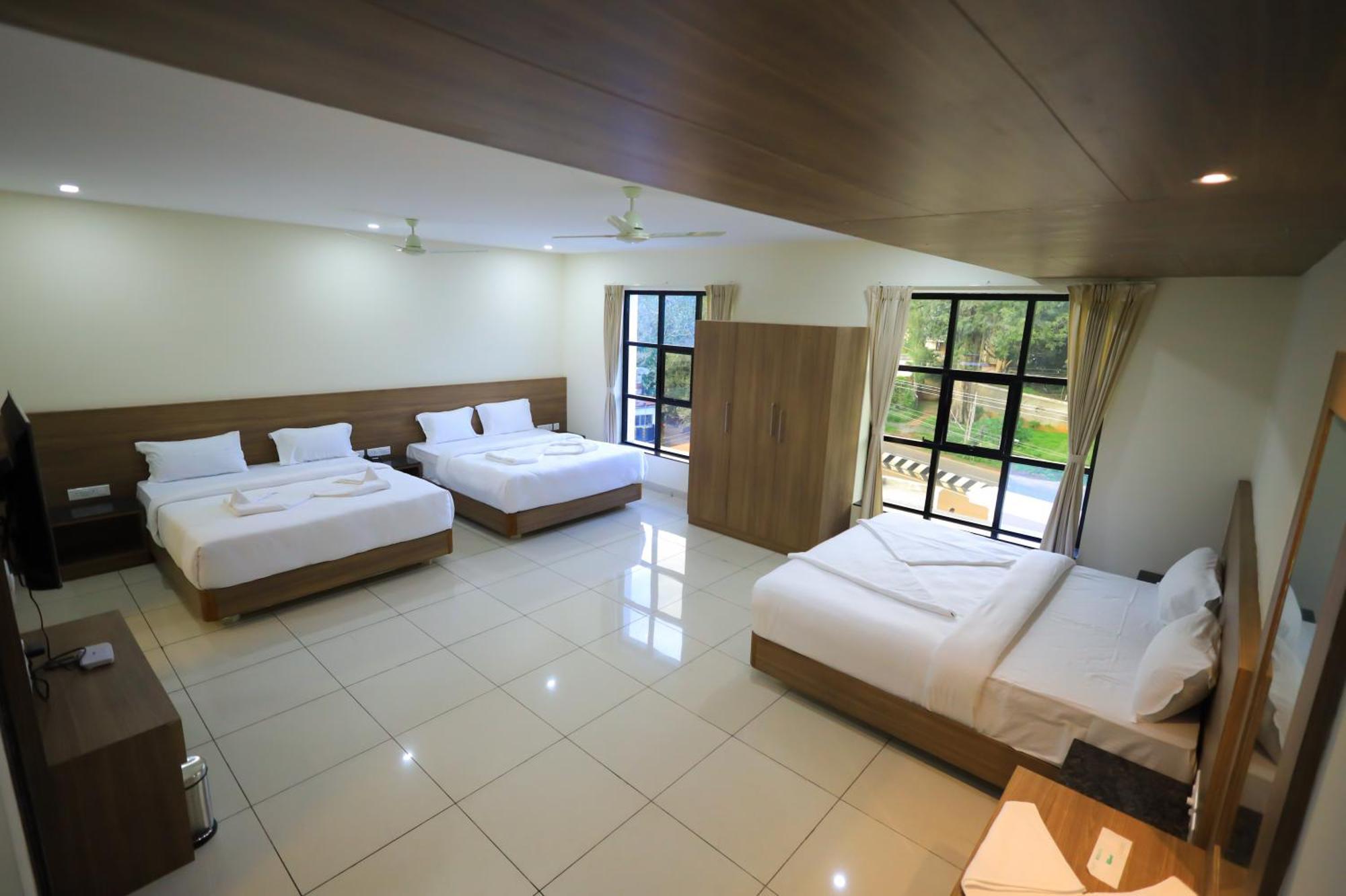 J S Grand Hotel Yelagiri