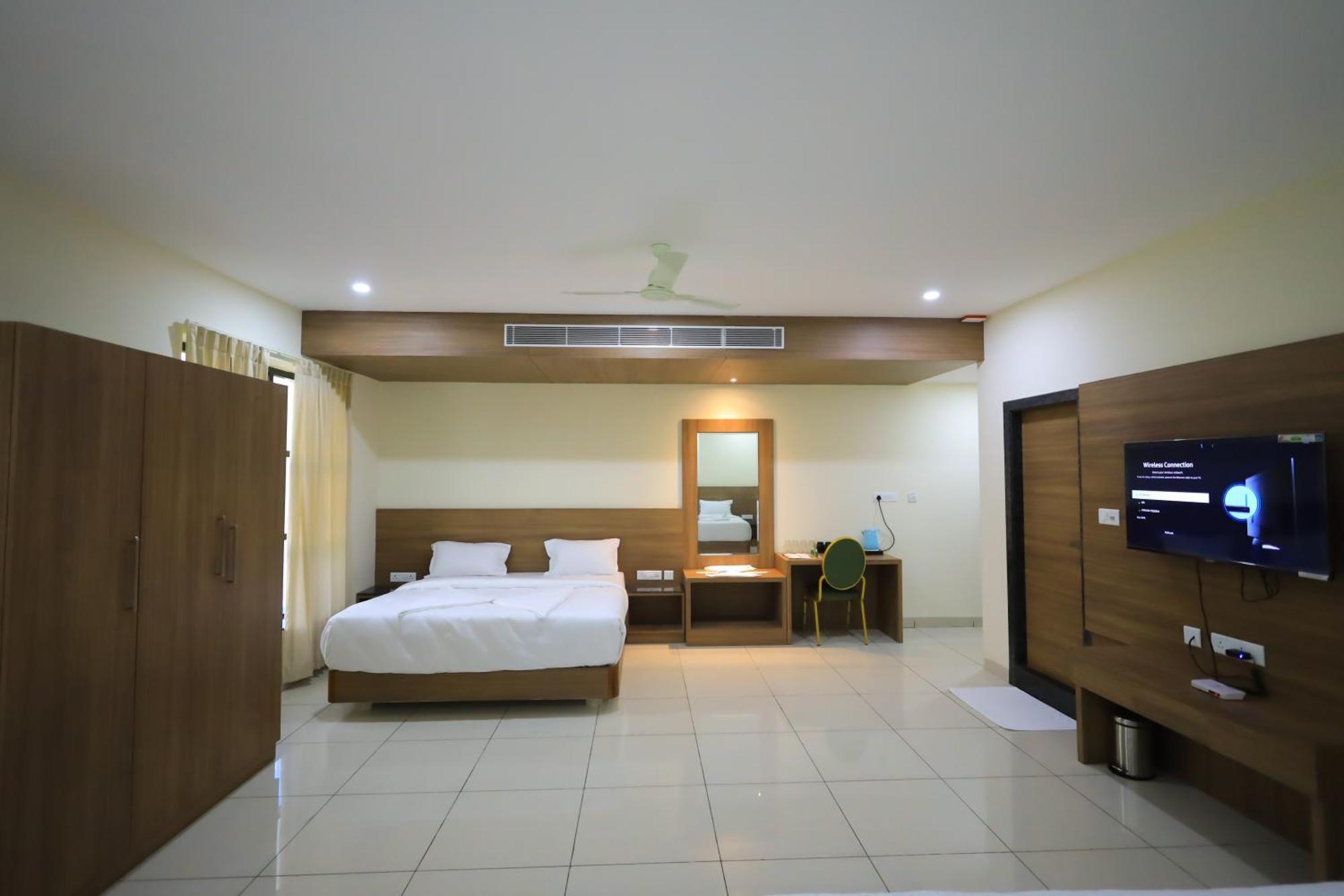 J S Grand Hotel