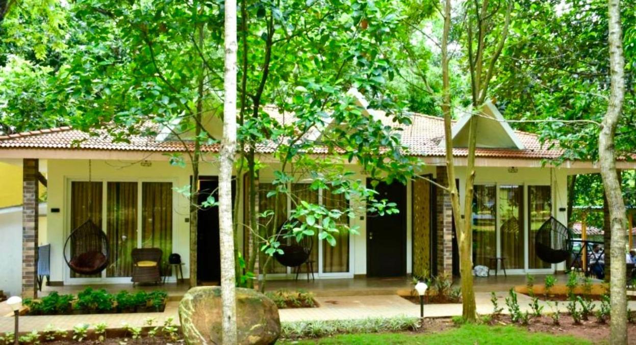 Zeenath Taj Gardens Yelagiri
