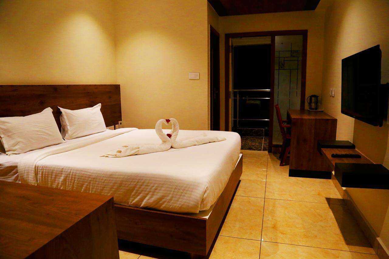 Hills Hotel 4*
