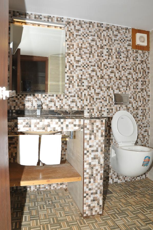 Zeenath Taj Gardens 3* Yelagiri