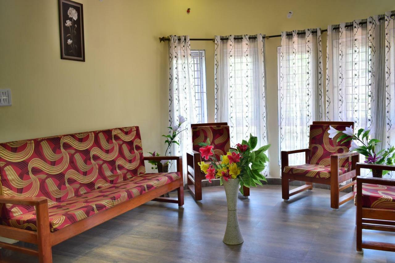 Kozee Kaves Yelagiri